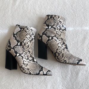 NEW Vince Camuto Snakeskin Booties